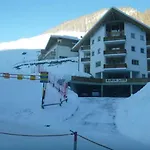 Apartmanhotel Garni Alpin Live 3*