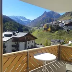 Lägenhetshotell Garni Alpin Live 3*