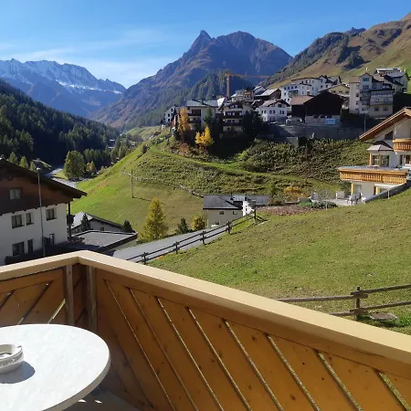 Garni Alpin Live Апарт-отель 3*