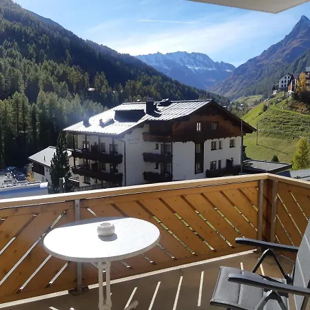 Garni Alpin Live Апарт-отель 3*