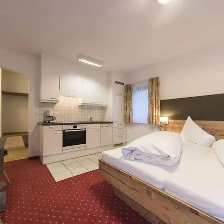 Garni Alpin Live Апарт-отель Замнаун