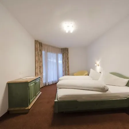 Garni Alpin Live Замнаун